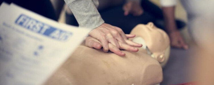 После марта 2020 года темпы выдачи антидепрессантов молодым людям росли быстрее, особенно среди женщин.