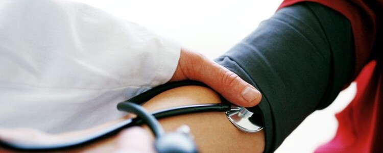 Люди старшего возраста думают, что чернокожий ребенок, тем больше вероятность, что они ошибочно считают ребенка злым.